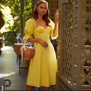 Alamour The Label Short Sleeve Yellow Midi Dress Size XS